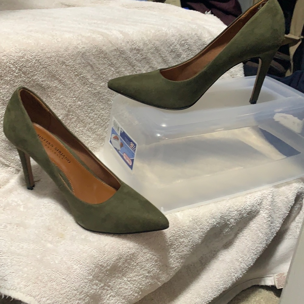 Women’s shoes